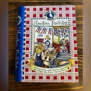 Gooseberry Patch Hometown Favorites Cookbook